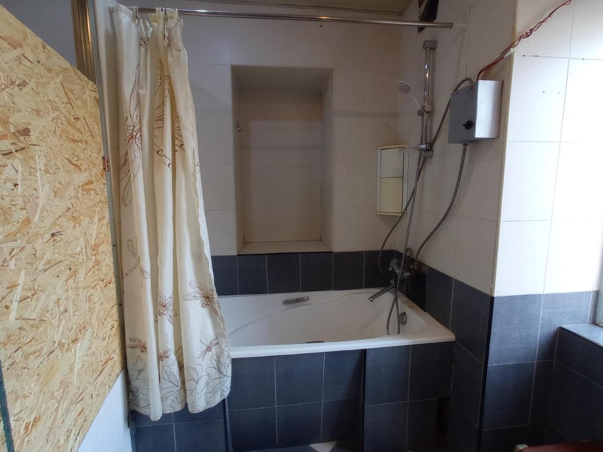 Sun City Hostel Yerevan Ngoại thất bức ảnh