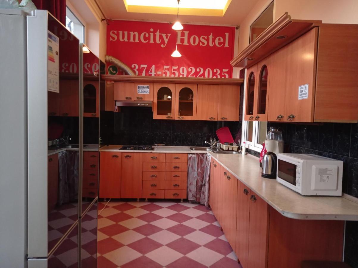 Sun City Hostel Yerevan Ngoại thất bức ảnh