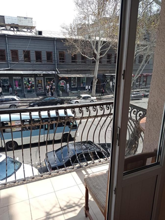 Sun City Hostel Yerevan Ngoại thất bức ảnh