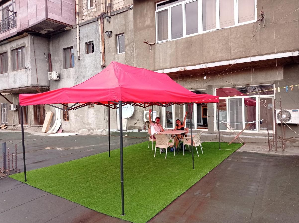 Sun City Hostel Yerevan Ngoại thất bức ảnh