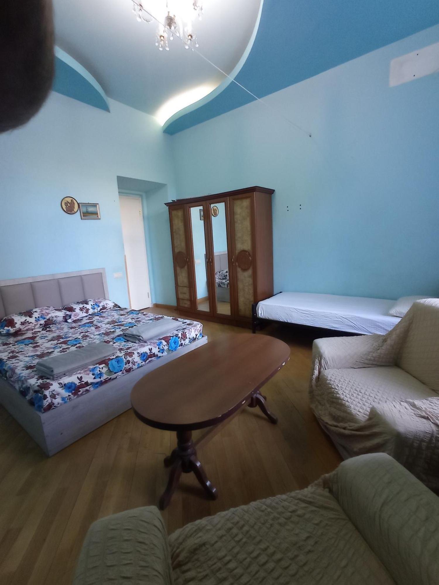 Sun City Hostel Yerevan Ngoại thất bức ảnh