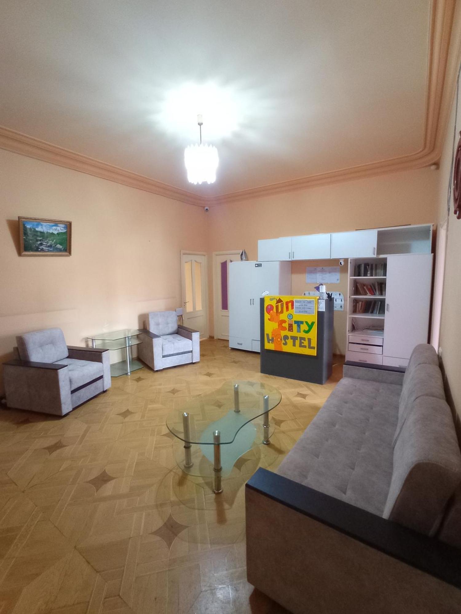 Sun City Hostel Yerevan Ngoại thất bức ảnh